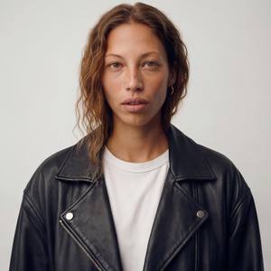 Kikki — leather